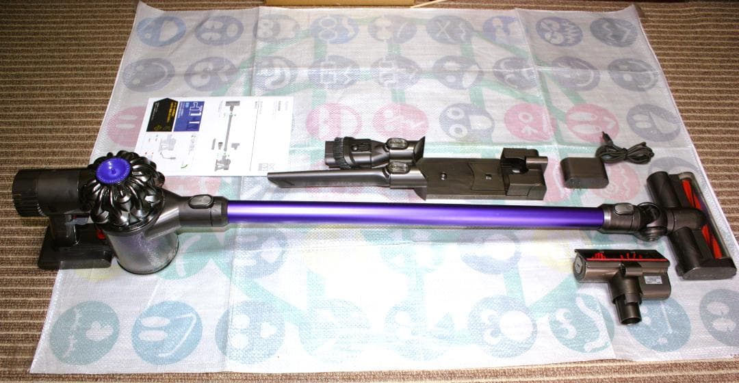 Dyson ダイソン コードレス掃除機 すぐに使えます‼️