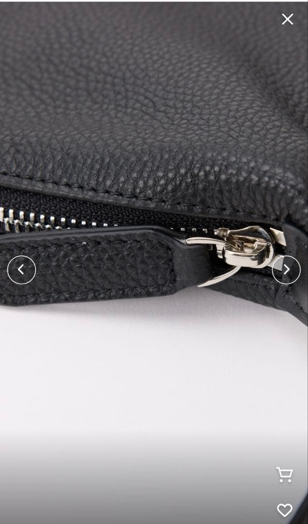 めめさま専用　スリムレザーショルダーバッグ　ブラック