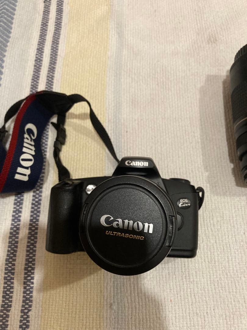 Canon EOS 一眼レフカメラ + レンズ2本　フィルム付き