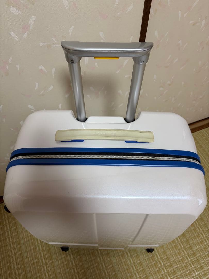 innovator イノベーター スーツケース ホワイト