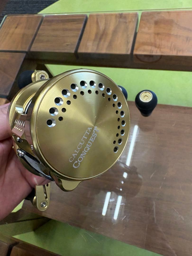 カルカッタコンクエスト400 & DRTバリアルハンドル117 ゴールド