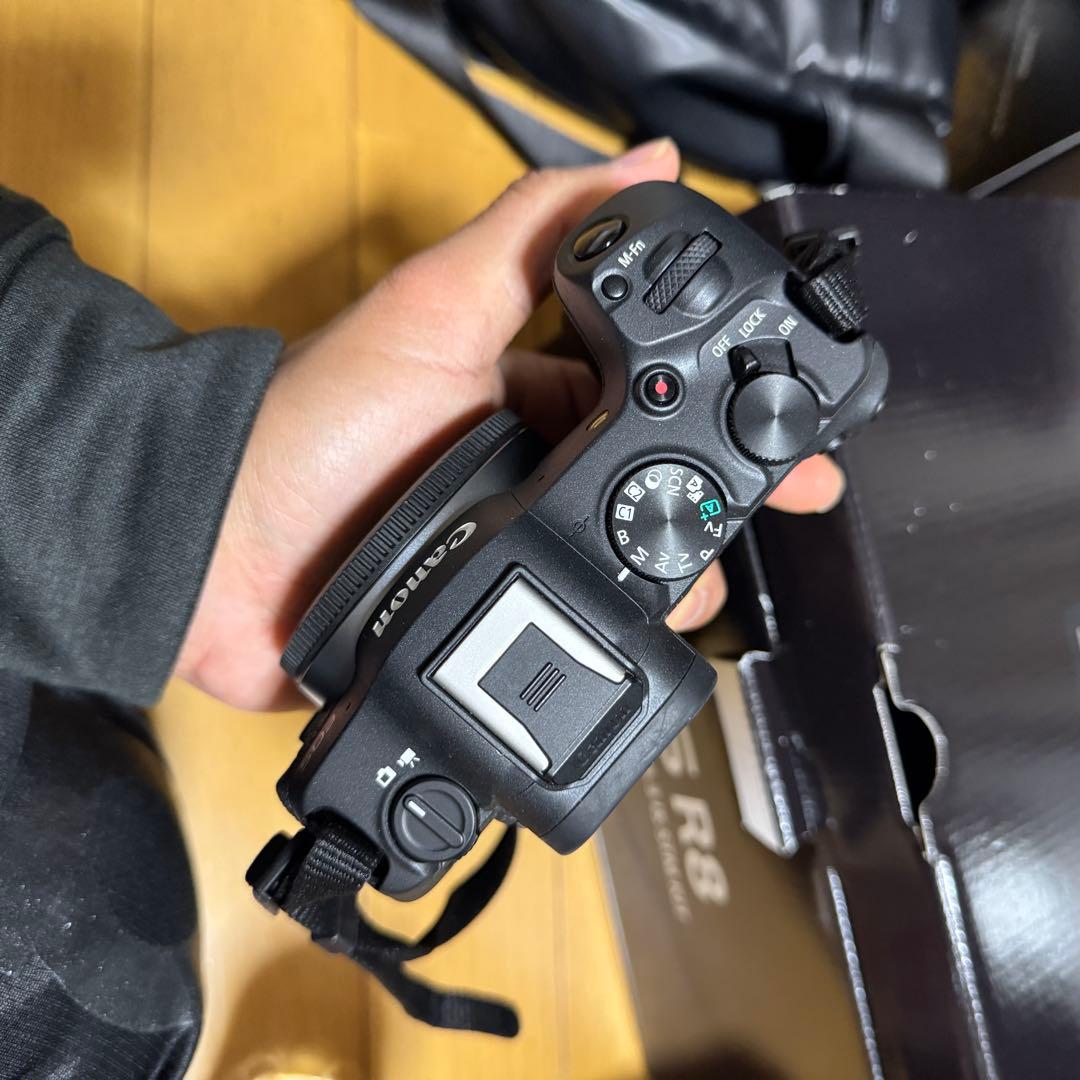 【超美品】Canon EOS R8 ボディー