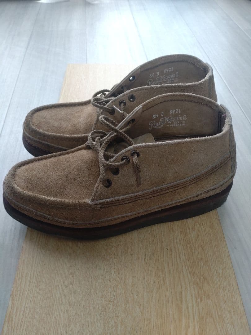 ベージュ スエード ラッセルモカシン シューズ