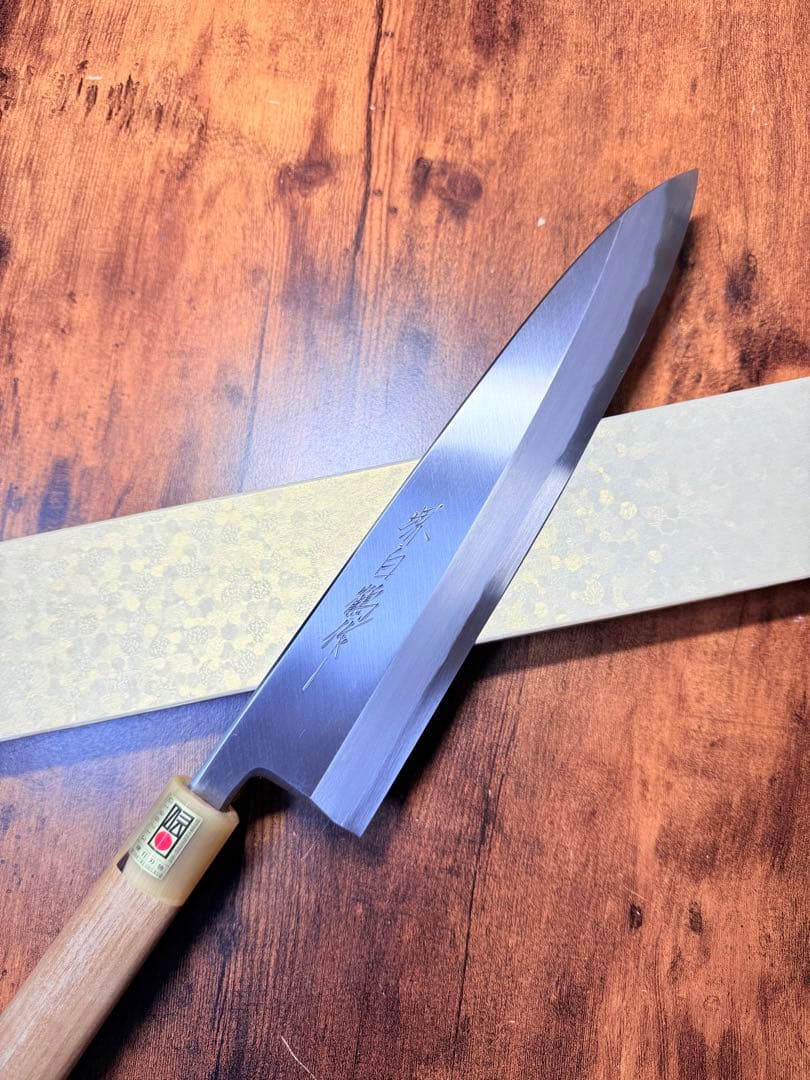 【堺打刃物】身卸 出刃　白ニ鋼　包丁　9寸　水牛角柄