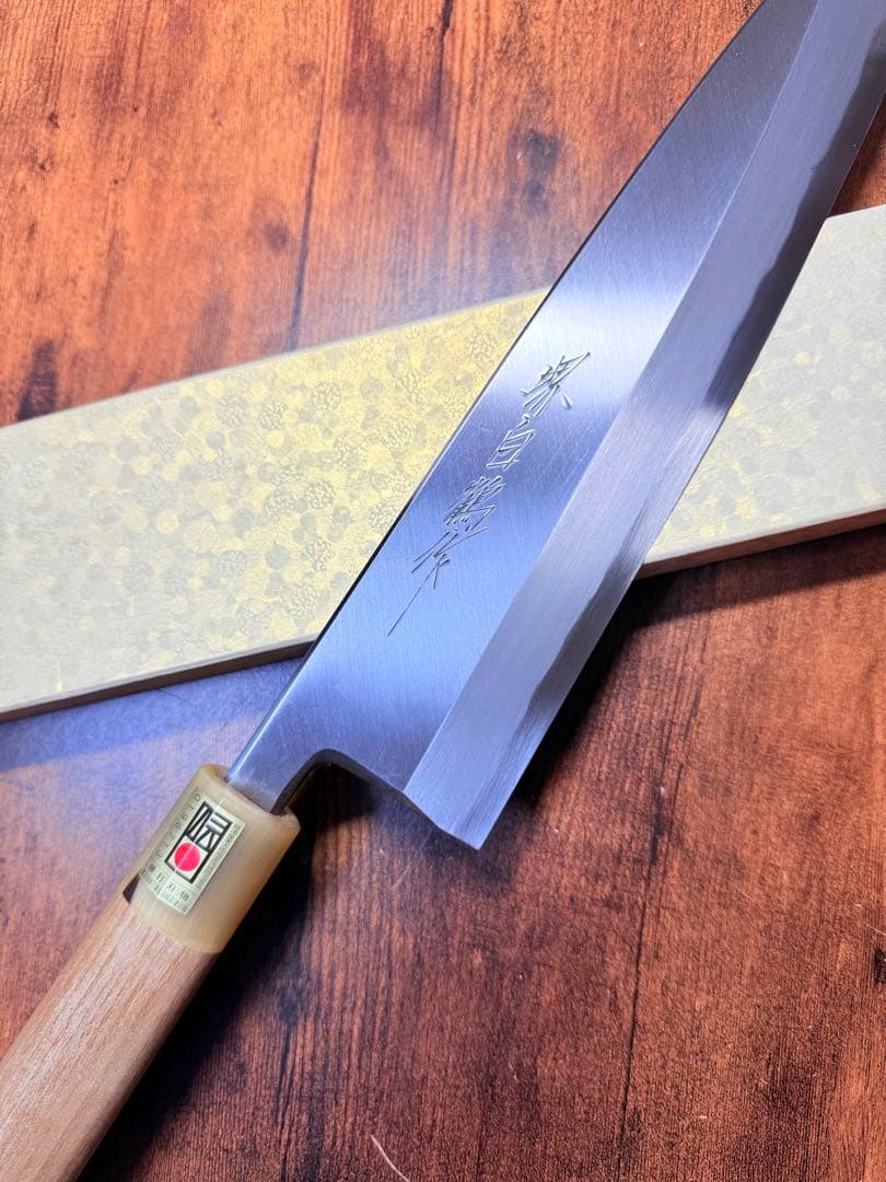 【堺打刃物】身卸 出刃　白ニ鋼　包丁　9寸　水牛角柄