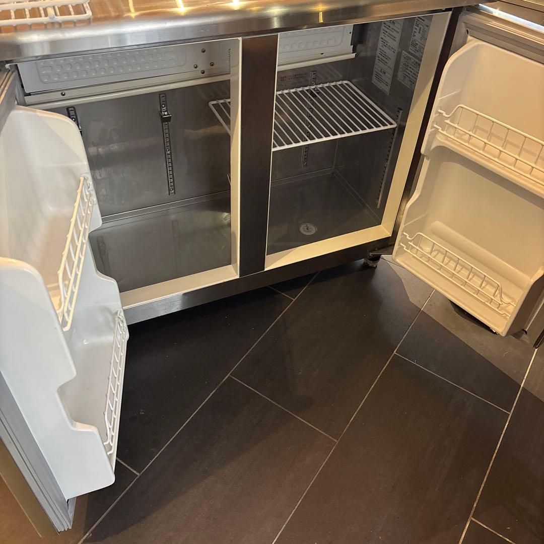 美品送料込❗️23年新品購入　Panasonic 業務用コールドテーブル冷蔵庫