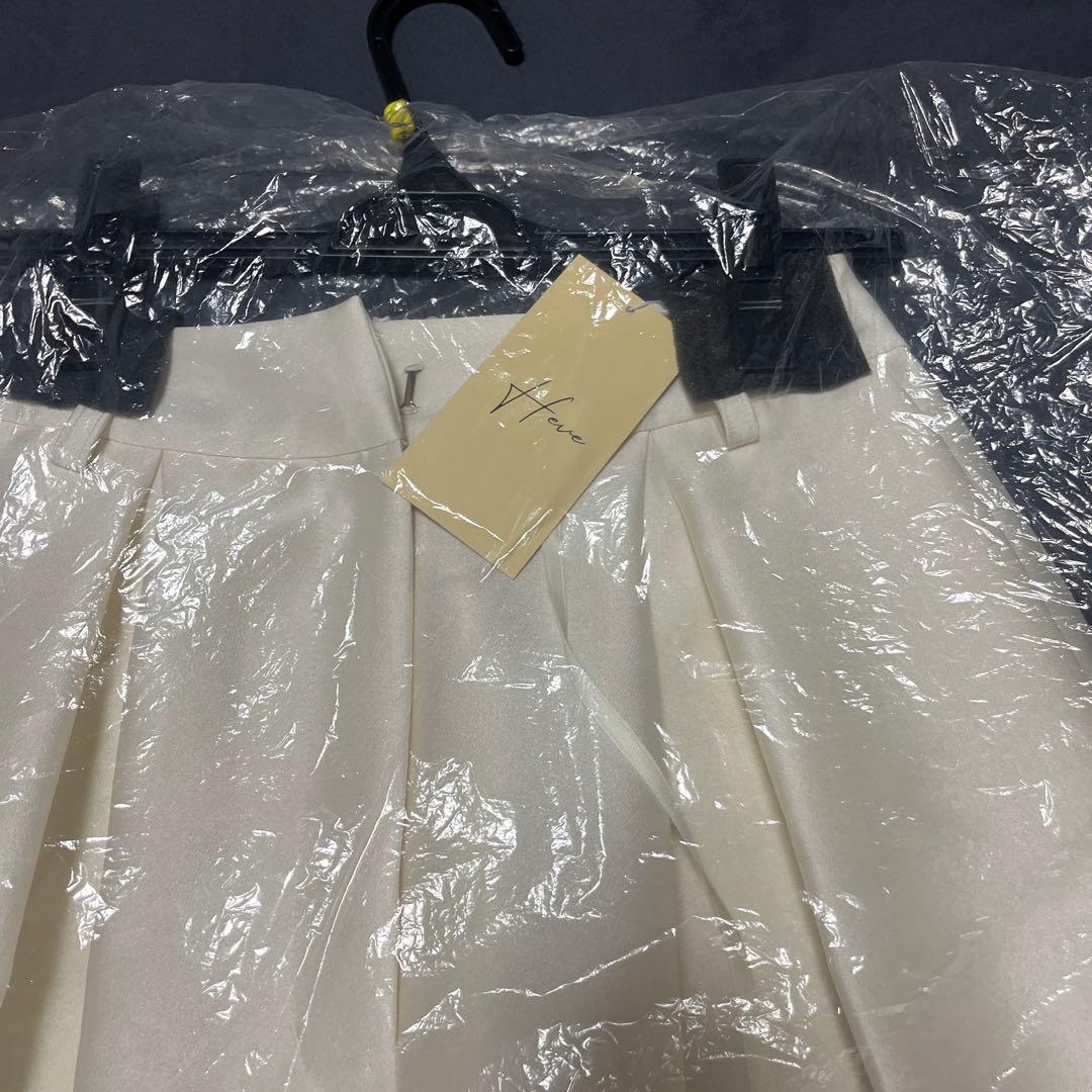 heve サテンフレアガウチョパンツ　白36