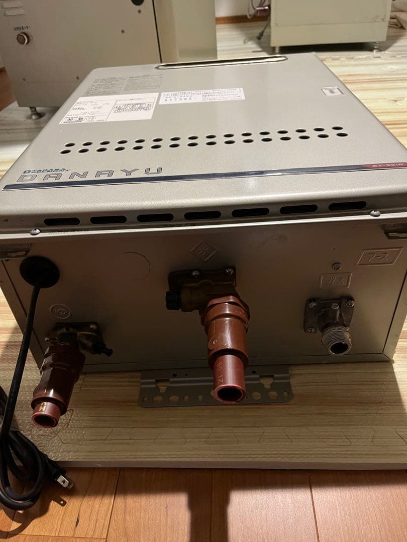 タカラベルモント　ガス給湯器　DANRYU ダンリュウ　サロン　美容室　ボイラー