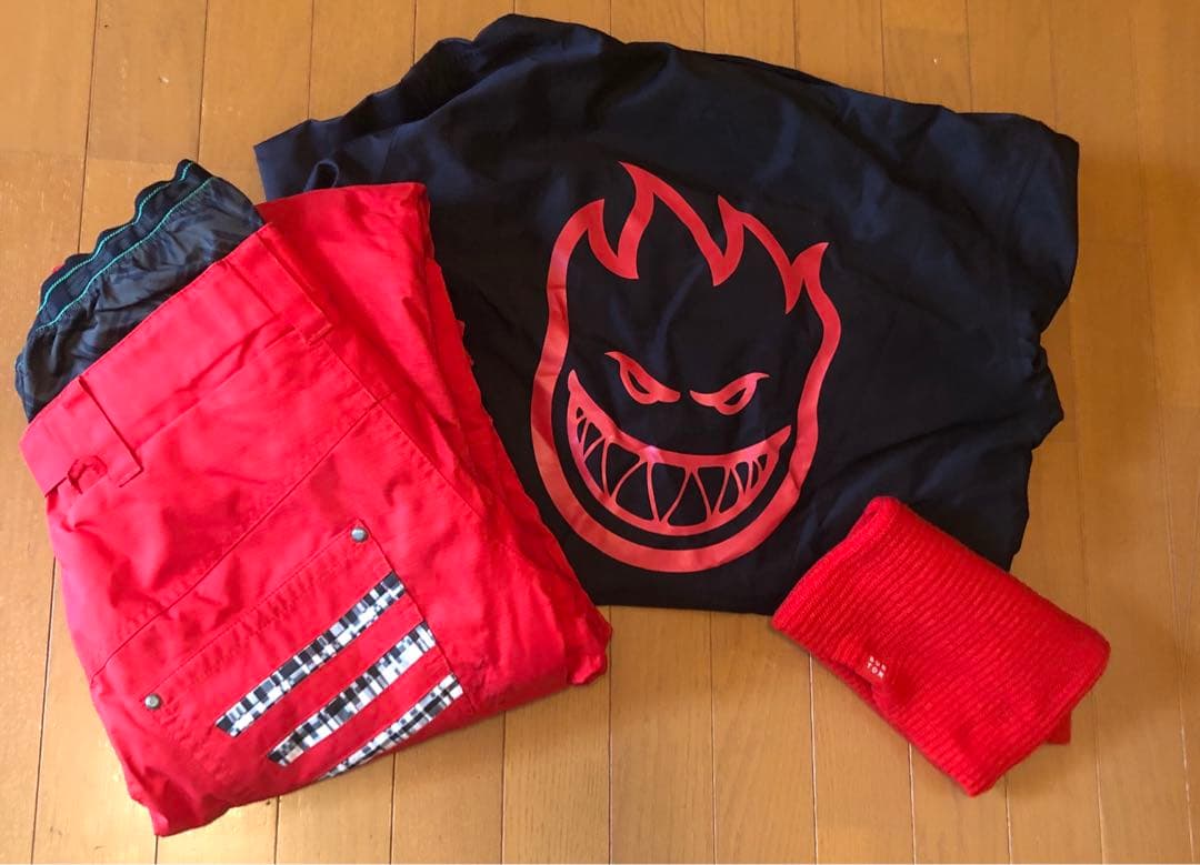 スノーボードウェア　スキーウェア