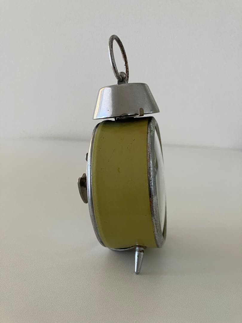 東ドイツ　　アナログ　ゼンマイ式　目覚まし時計　ruhla ビンテージ