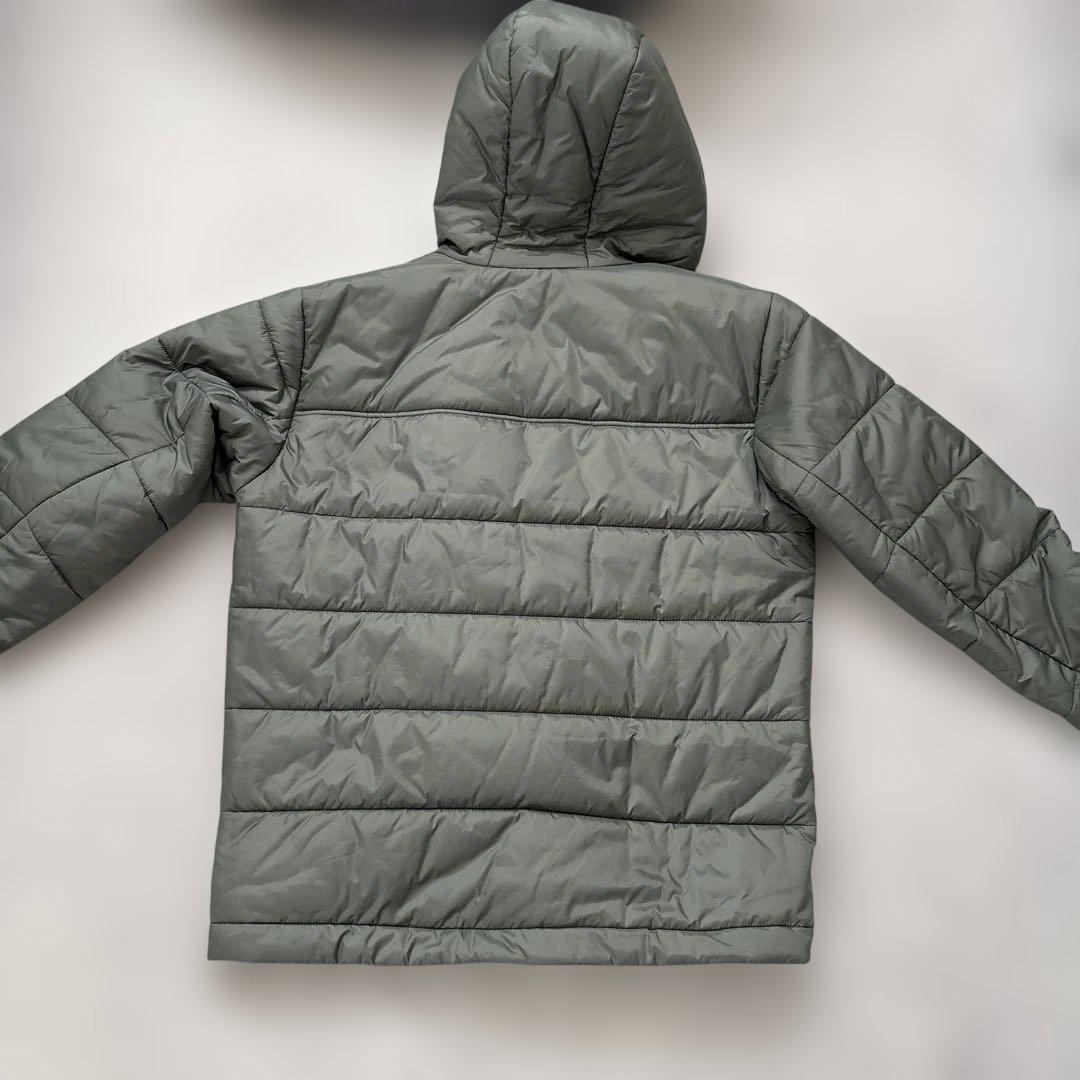 HELLY HANSEN アウター　ダウン　Mサイズ