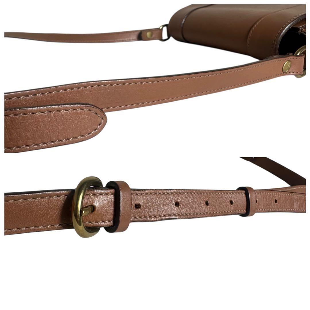 イルビゾンテ　レザー　ショルダーバッグ　キャメル