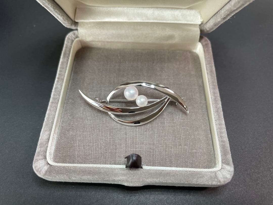 新品　ミキモト　パールブローチ　入学式　卒業式　ブランド　ケース付き