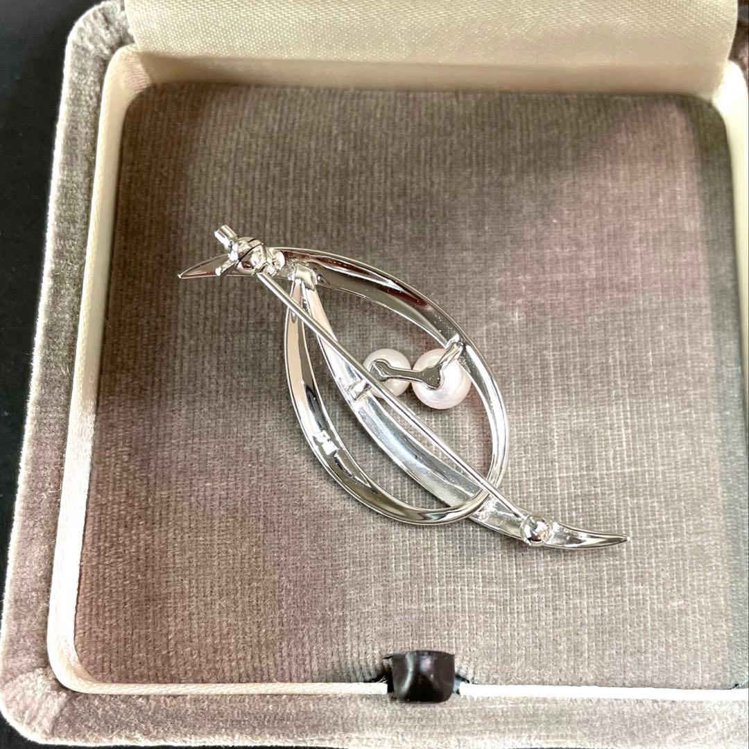 新品　ミキモト　パールブローチ　入学式　卒業式　ブランド　ケース付き