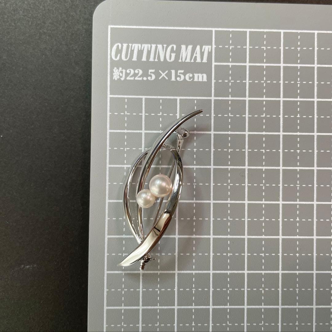 新品　ミキモト　パールブローチ　入学式　卒業式　ブランド　ケース付き