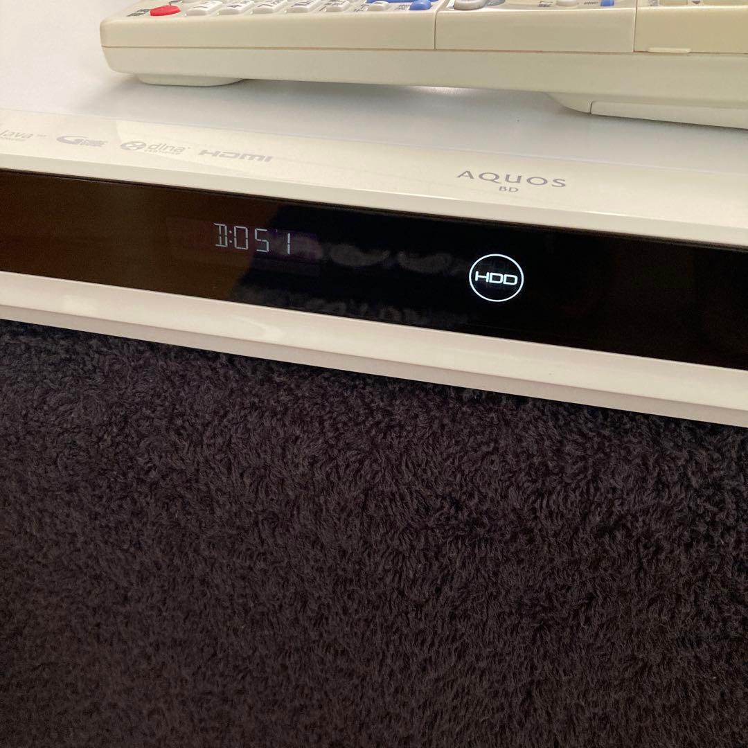 SHARP AQUOS BD-W1800W ブルーレイレコーダーホワイトカラー