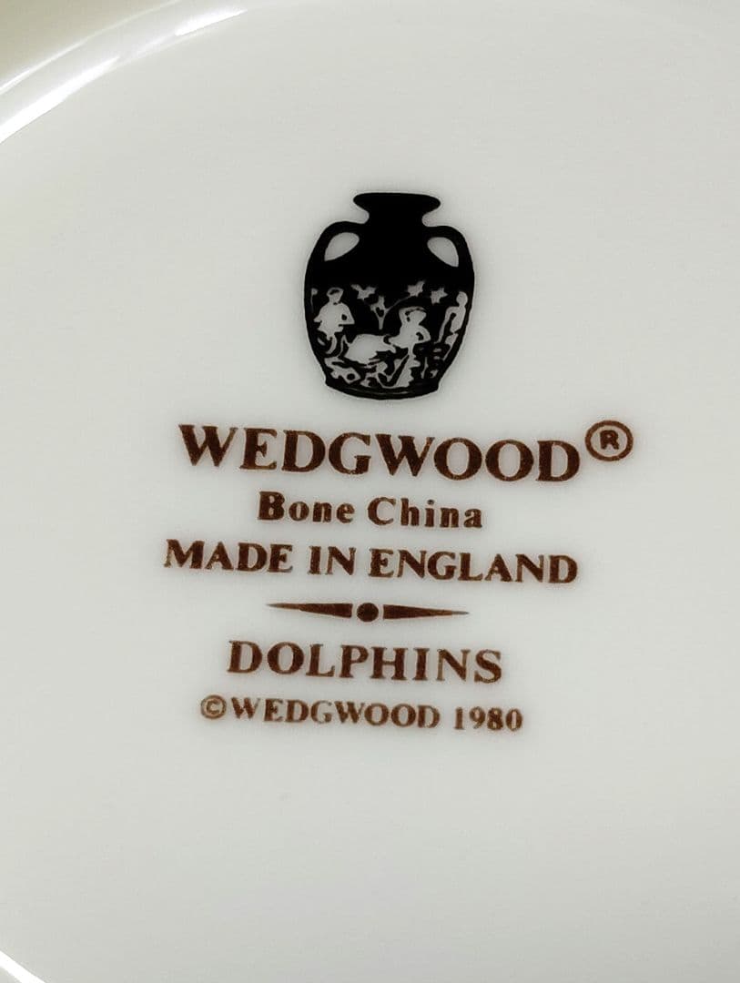 ウェッジウッド　ドルフィンホワイト　希少　ティーポットとカップ＆ソーサー　1客