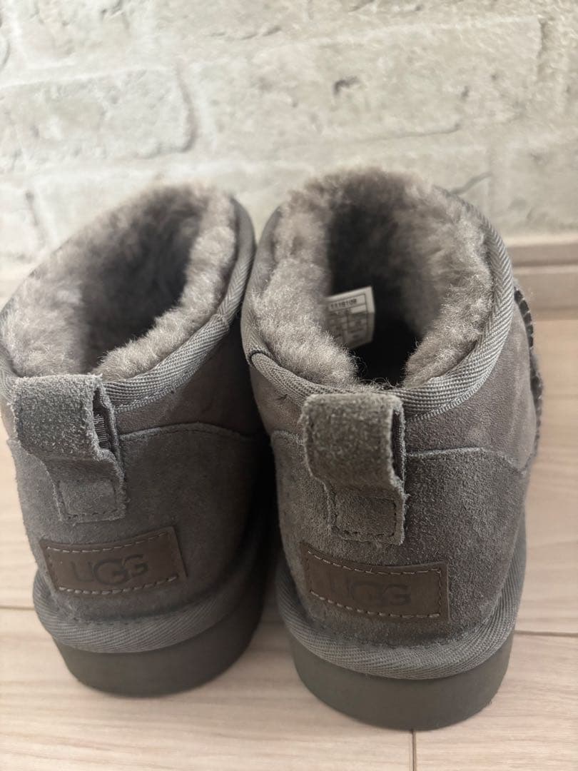 UGGクラシック ウルトラ ミニClassic Ultra Mini グレー