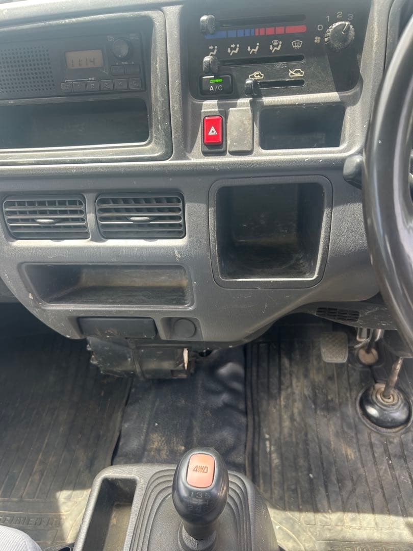 スバル　サンバー5MTエアコンパワステ4WD 一時抹消中