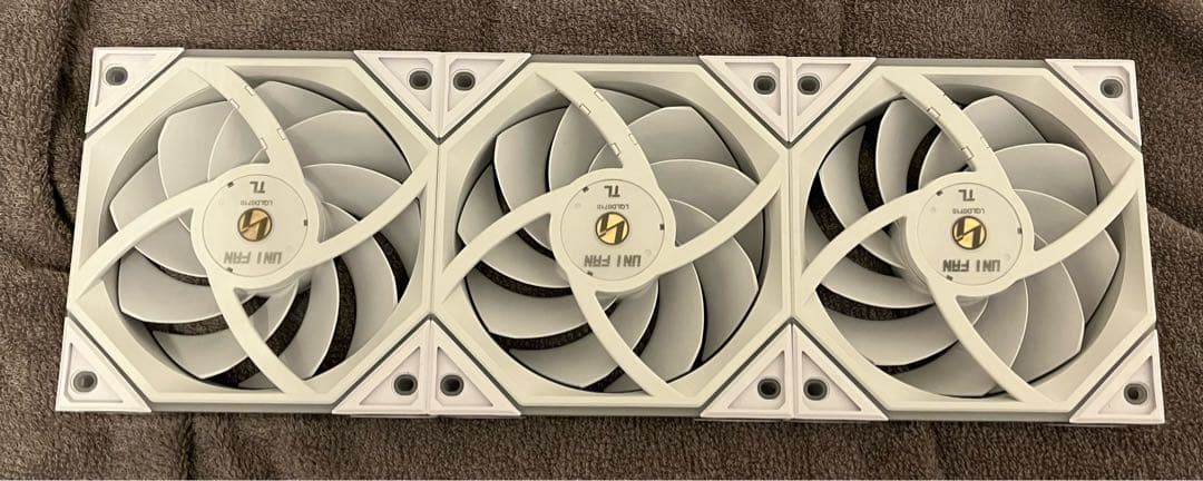 リアンリー LIAN LI UNI FAN TL 120 360ファン ホワイト