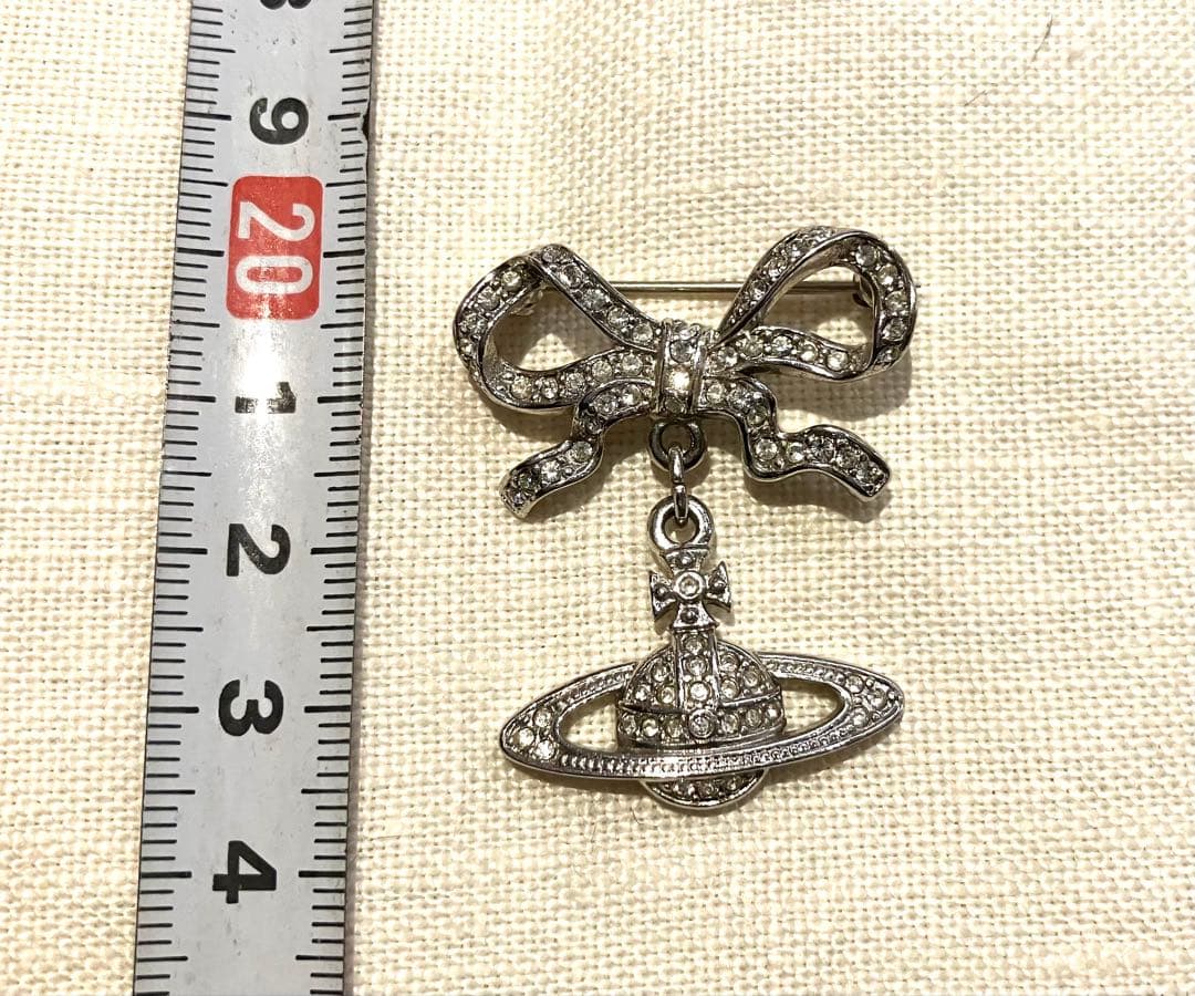 Vivienne Westwood オーブ　リボン　ブローチ