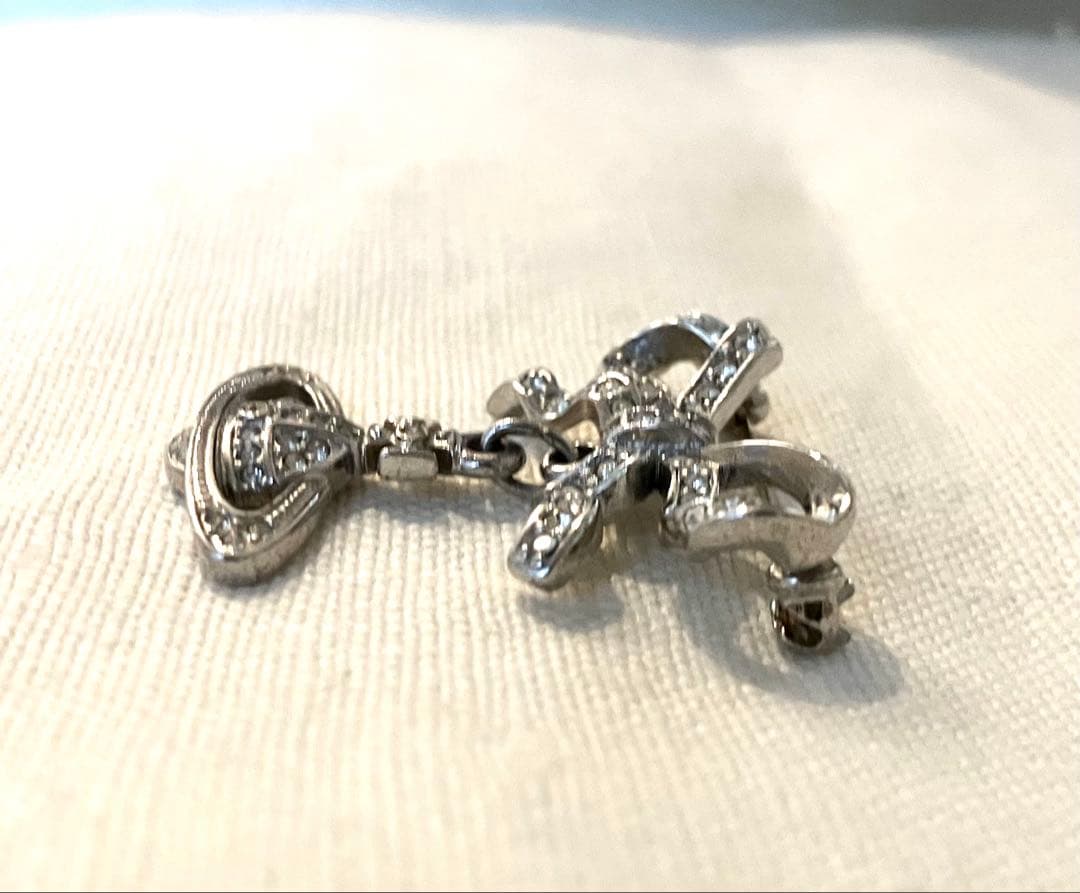 Vivienne Westwood オーブ　リボン　ブローチ