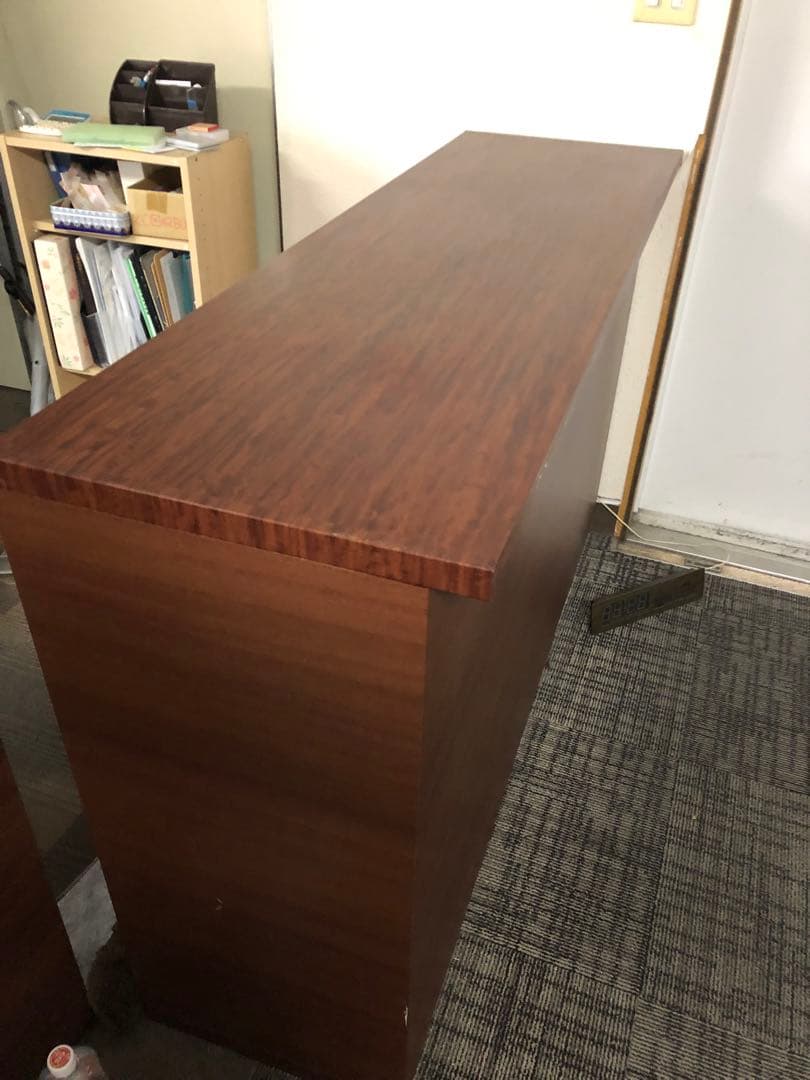 金属製キャビネット 4棚付き