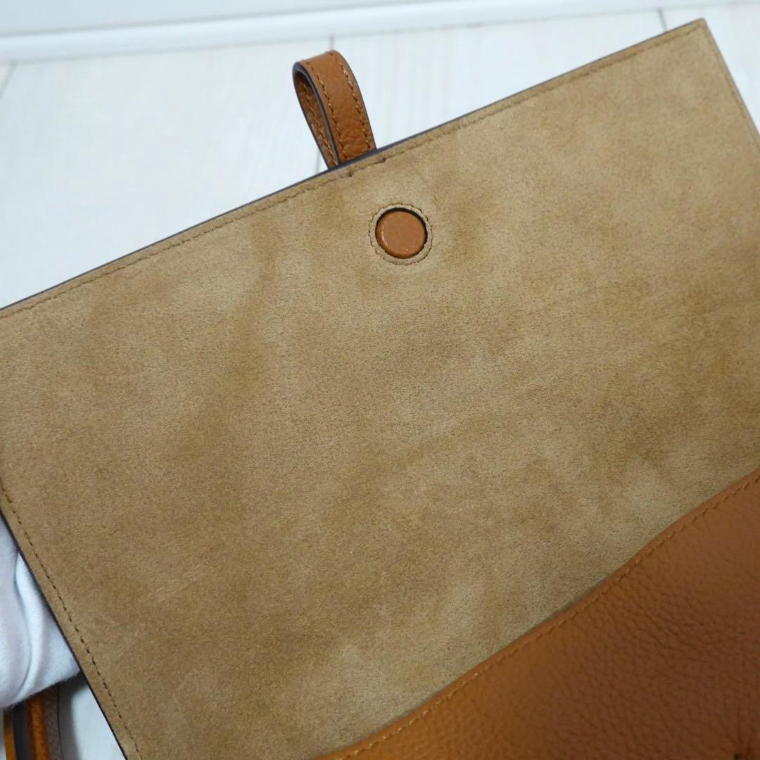 トッズ　T タイムレス　レザー　フラップ　ハンドバッグ ミニ　2way