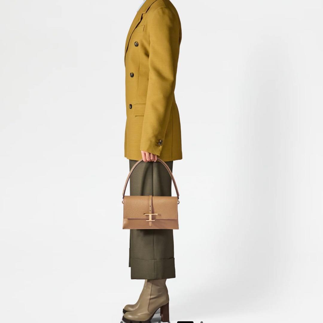 トッズ　T タイムレス　レザー　フラップ　ハンドバッグ ミニ　2way