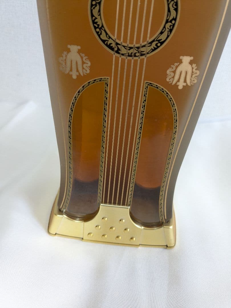 【未開封】 サントリー 響 リラギター型ボトル