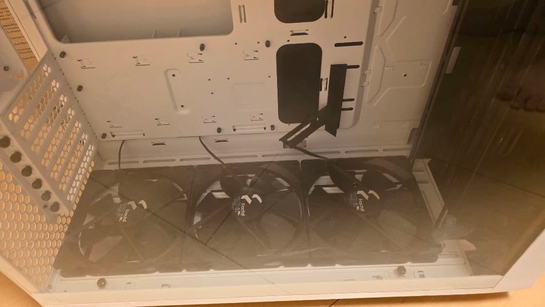 【新古品】Fractal Design Torrent White TG