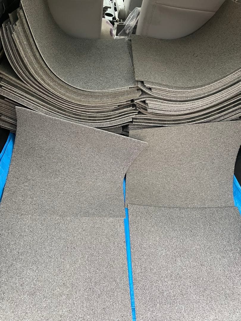 大量タイルカーペット グレー　宮城　150枚