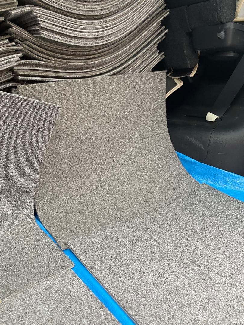 大量タイルカーペット グレー　宮城　150枚