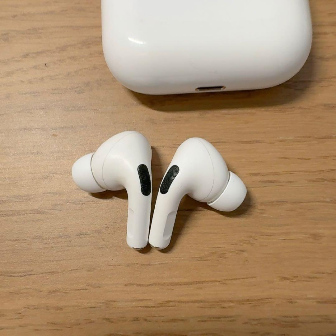 AirPods pro 第一世代 ワイヤレス充電ケース付き