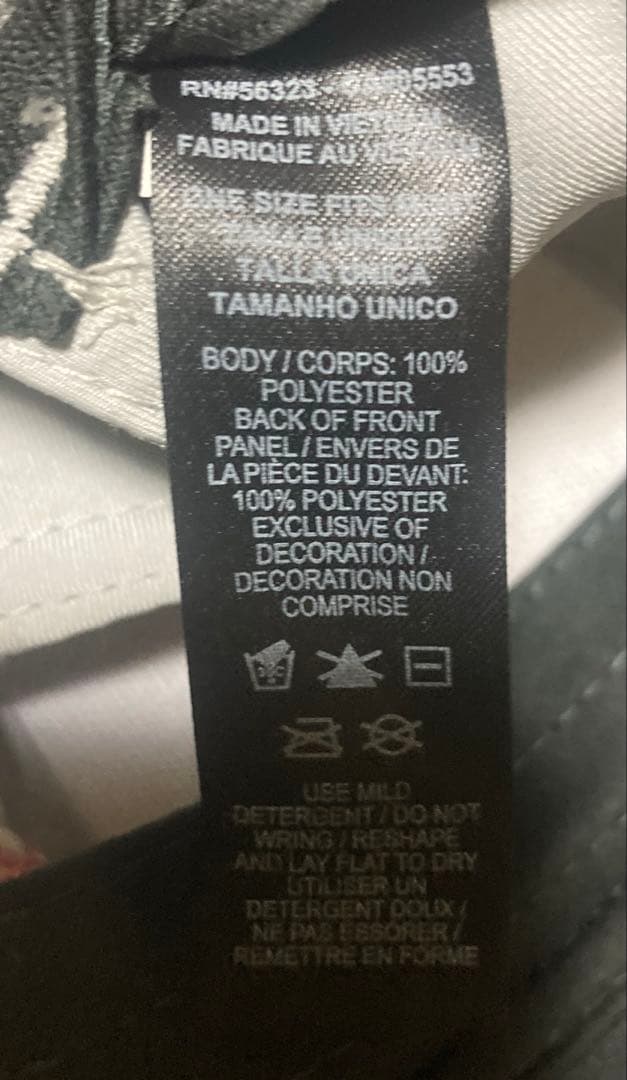 ロイヤルハワイアン限定　ナイキキャップ　グレー　ピンク刺繍