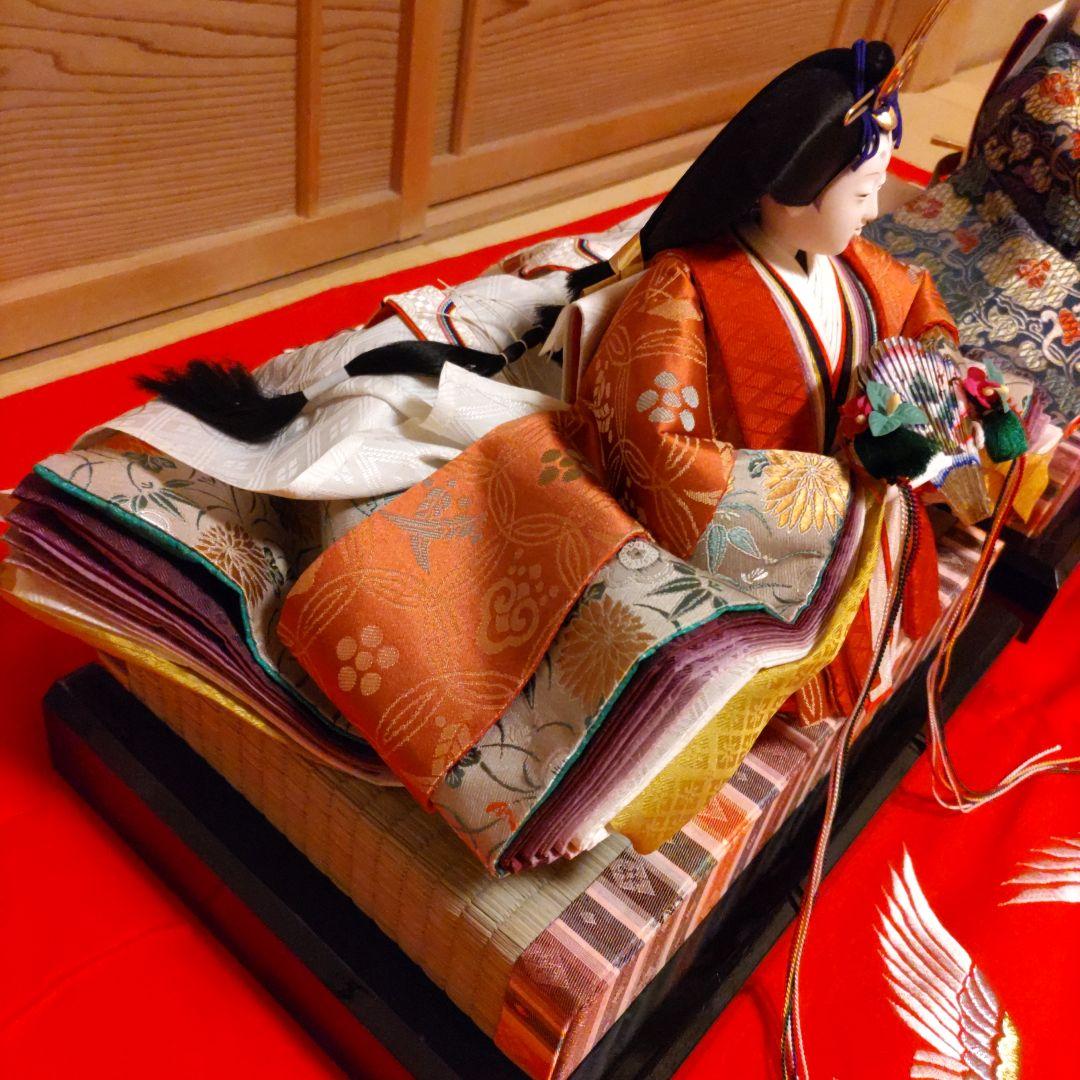 慶雲作　京雛　親王揃い　正絹本仕立十二単衣　台座・毛氈付