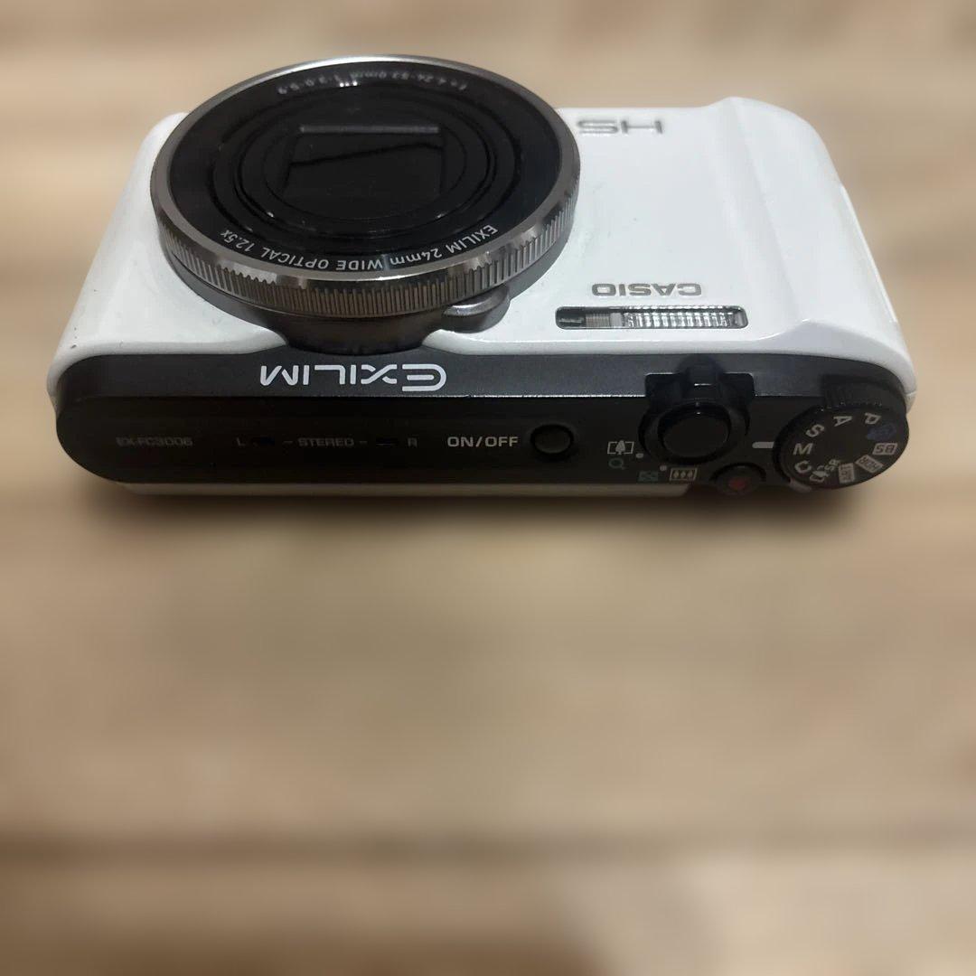 CASIO EXILIM EX-FC300S ホワイト