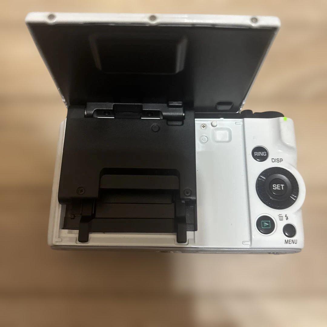 CASIO EXILIM EX-FC300S ホワイト