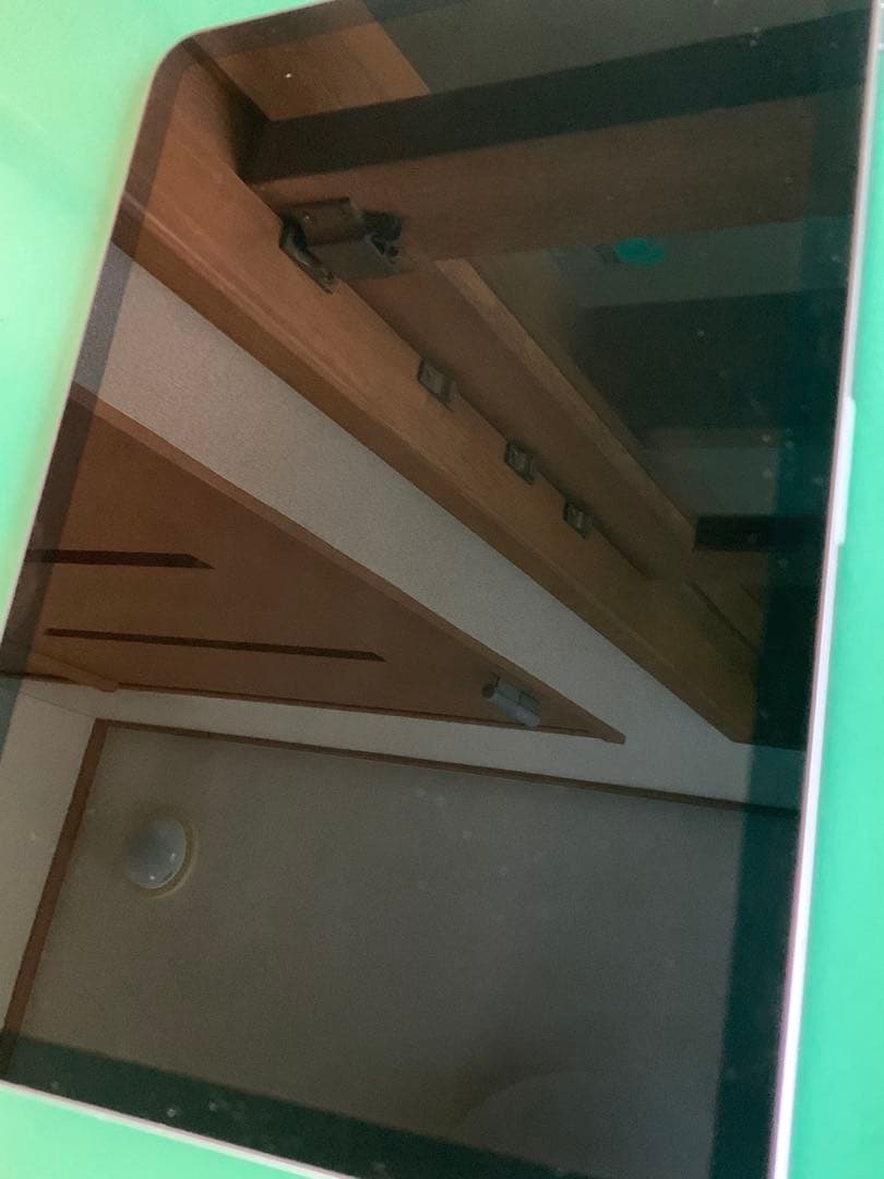 iPad Air 第5世代 Wi-Fiモデル 国内版 64GB MME23J/A