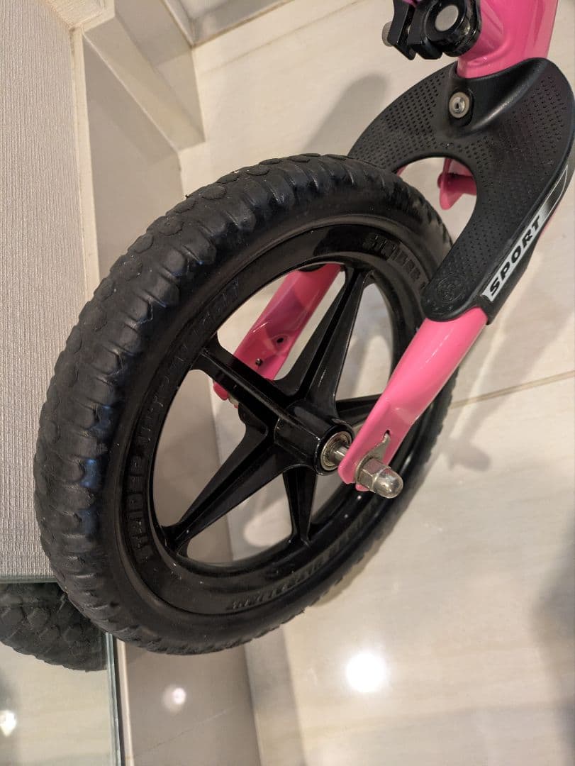 【直渡し値引き可】ストライダー　STRIDER ピンク