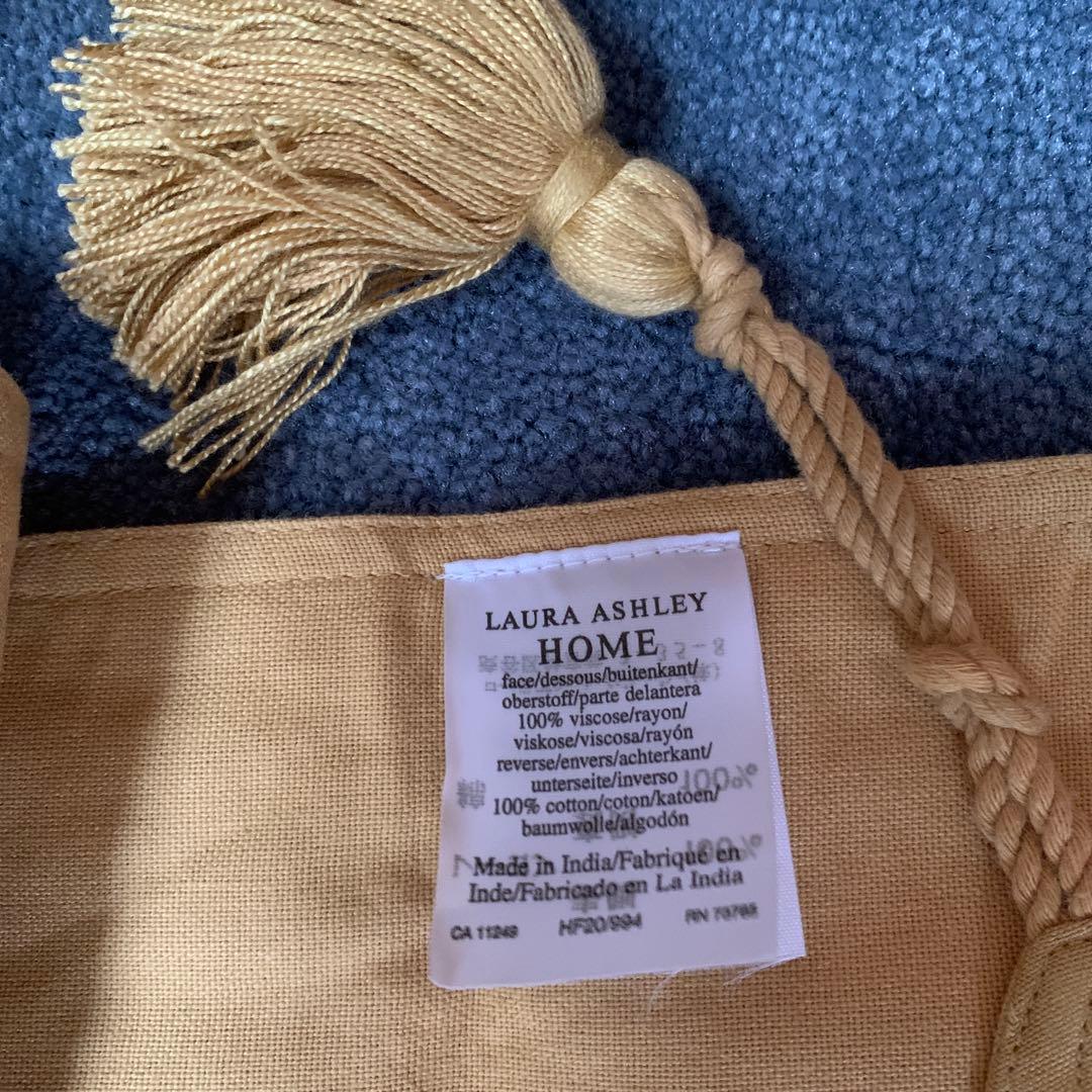 最終お値下げLaura Ashley テーブルランナー