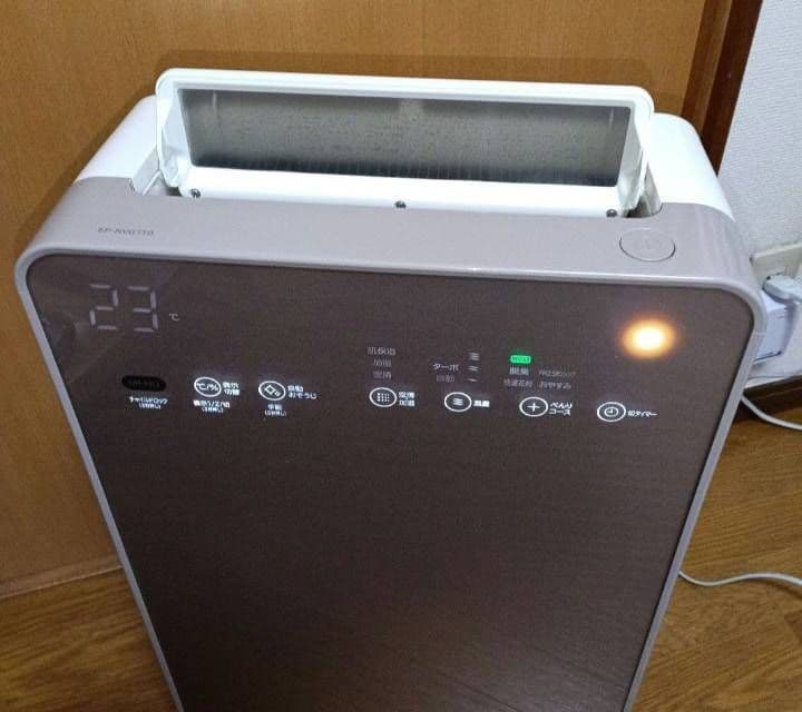 日立加湿空気清浄機。クリエア。