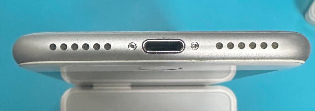 iPhone 8 256GB バッテリー100%