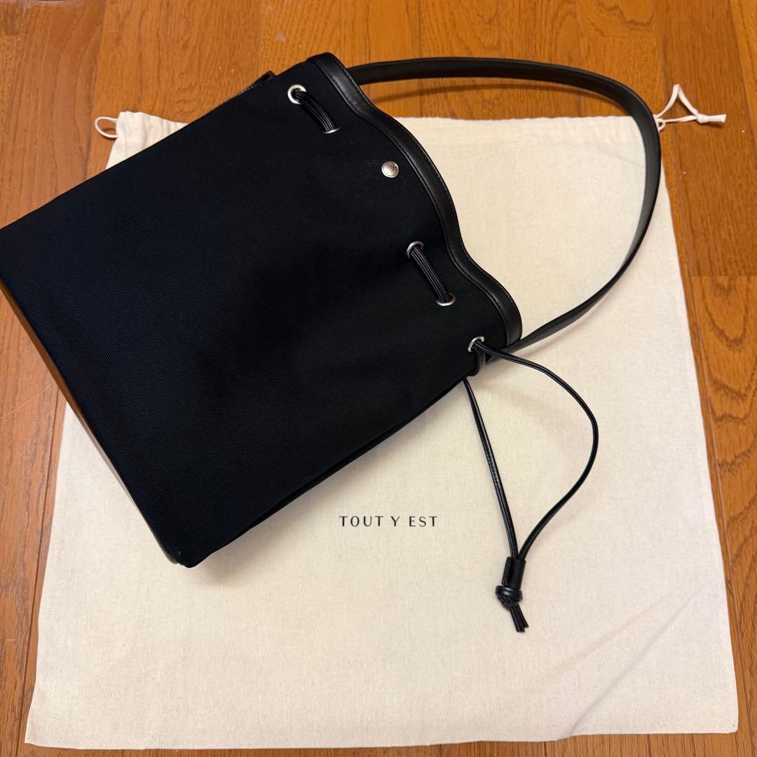 【未使用品】TOUT Y EST コキーバケツバッグ 黒