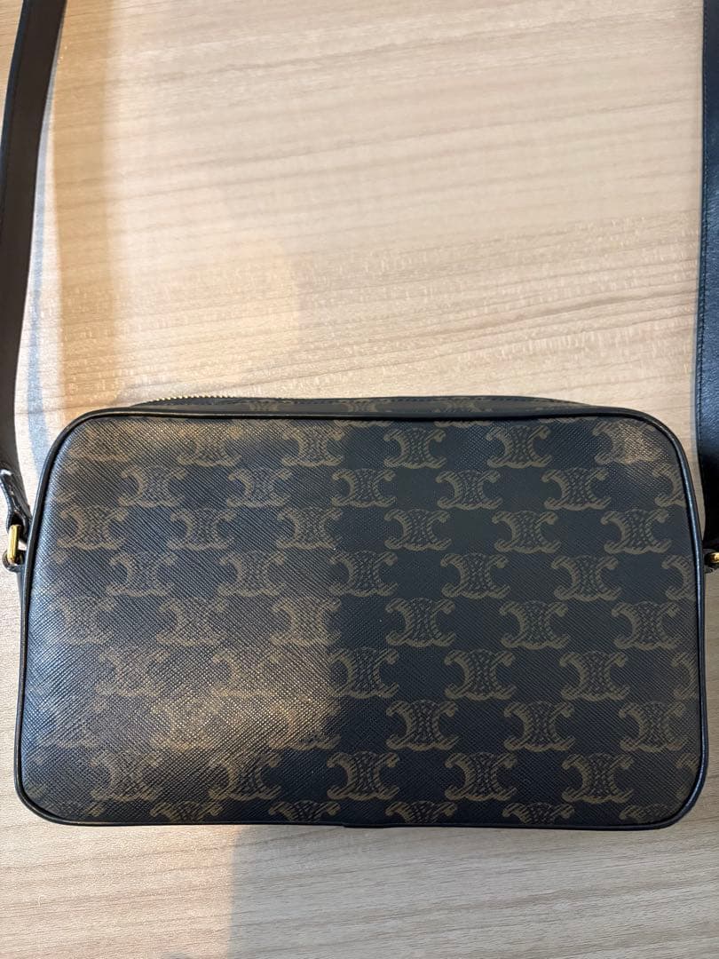 CELINE ショルダーバッグ ロゴ入り