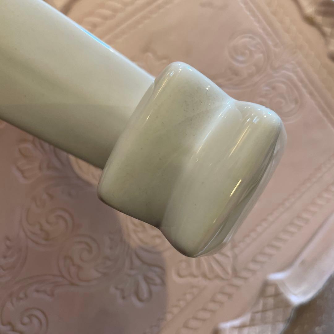 古いうさぎの陶器貯金箱