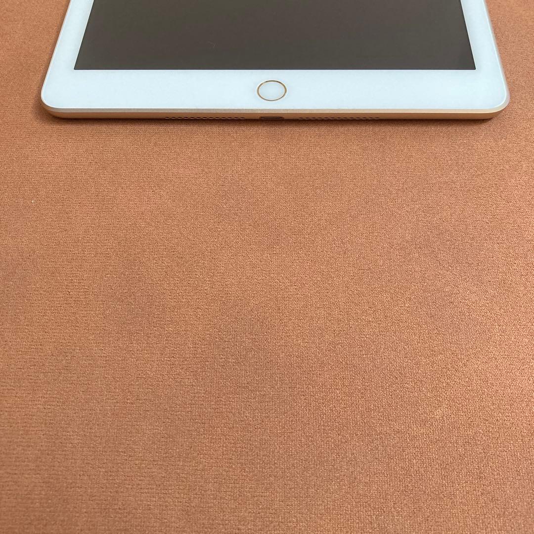 3215【早い者勝ち】美品☆iPad5 第5世代 32GB WIFIモデル☆