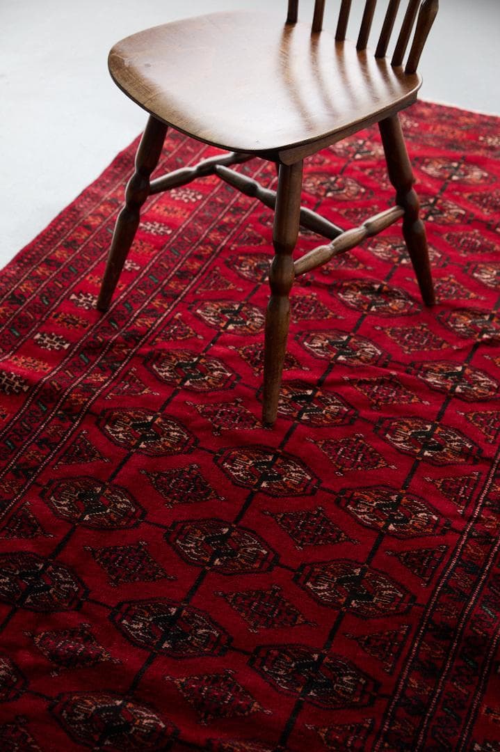 ヴィンテージラグ　トライバルラグ　トルクメン族　（203×126）赤　黒　茶　橙