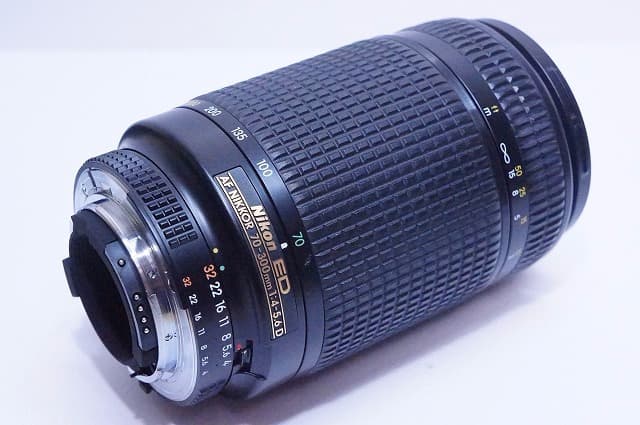 望遠 Nikon ED 70−300mm F4−5.6 D