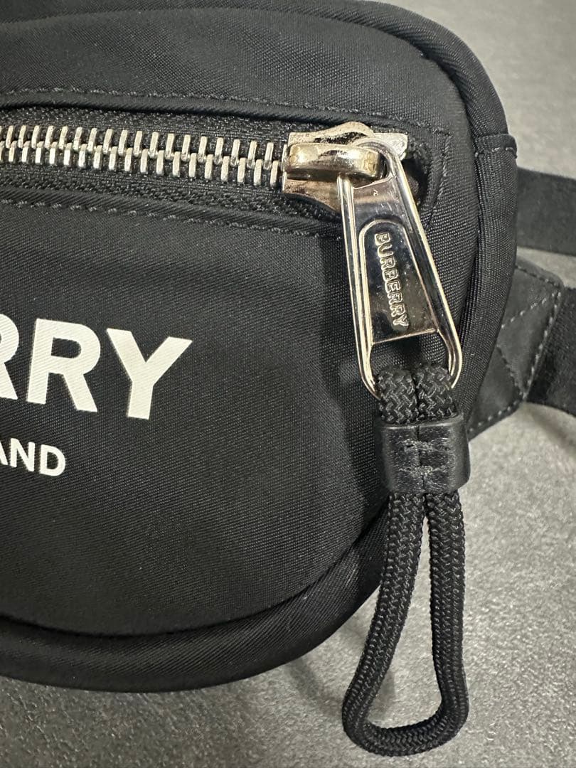 BURBERRY ボディバッグ ブラック
